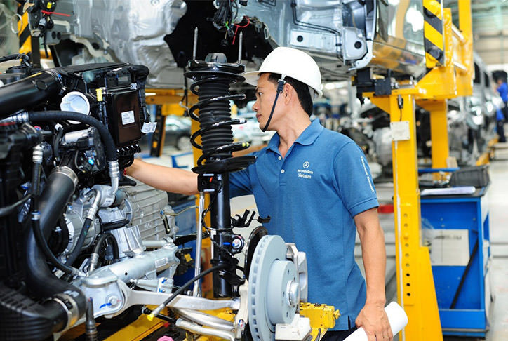 học ngành công nghệ kỹ thuật ô tô bạn sẽ được tiếp xúc với hầu hết mọi mặt liên quan đến ô tô